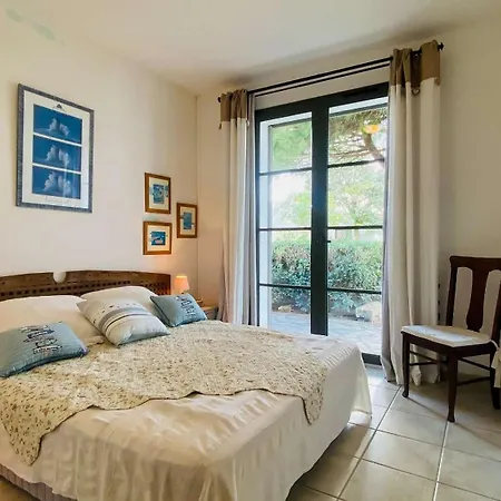 Superbe A Proximite De La Et Des Commerces Villa *
